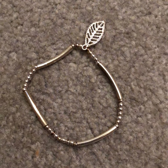 Stretchy bracelet set - Picture 3 of 6